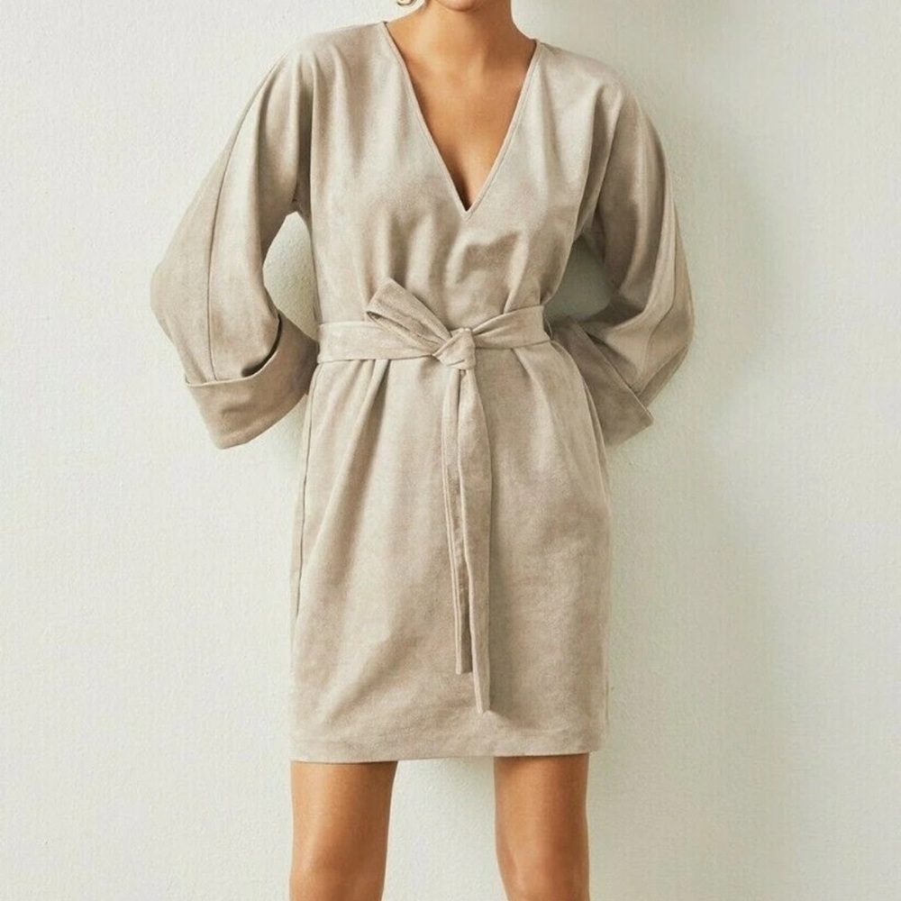 BCBGMaxAzria - Picture 6 of 9